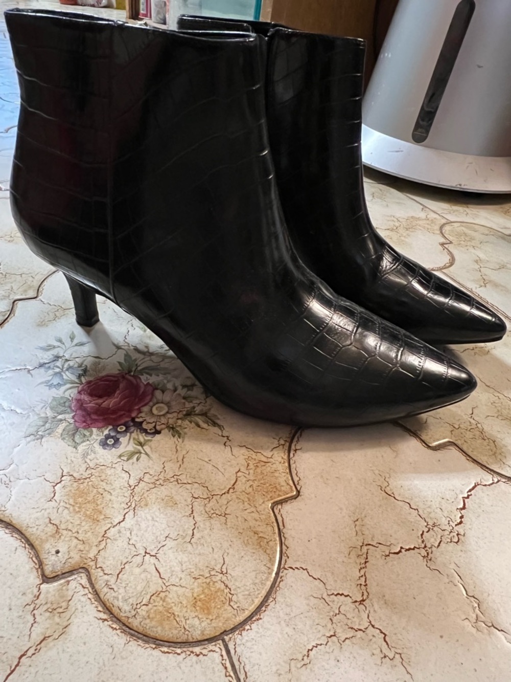 Aerosoles Black Croc-Embossed Pointed Toe Ankle Boots